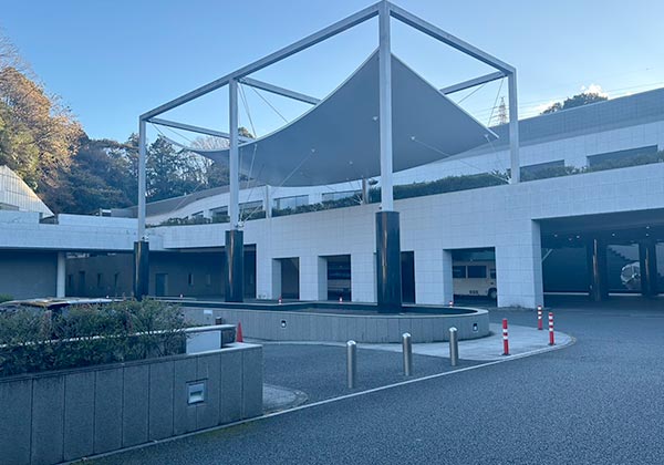 横浜市北部斎場の外観